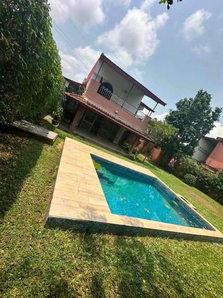 VILLA DUPLEX 6 PIÈCES AVEC PISCINE